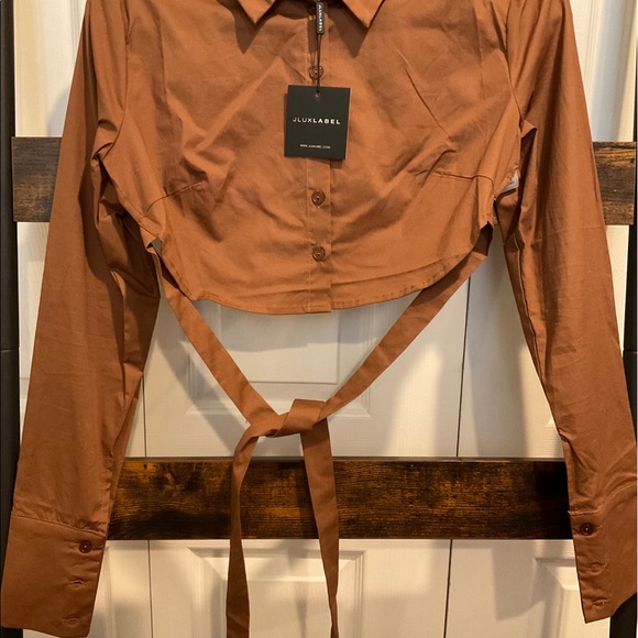 🆕JLUXLABEL BROWN BACKLESS LONG-SLEEVE BUTTON DOWN CROPPED TIE AROUND SHIRT - Picture 8 of 9